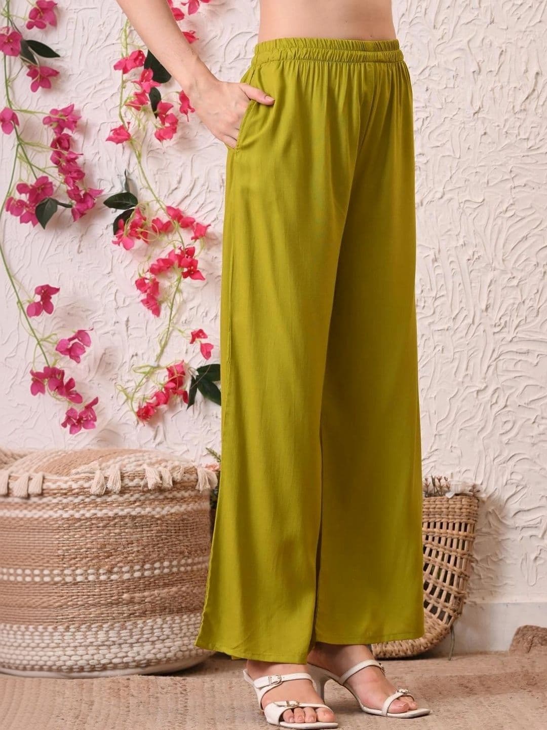ROSHNI Women Ethnic Motifs Embroidered Empire Thread Work Kurti with Palazzos thumbnail 2