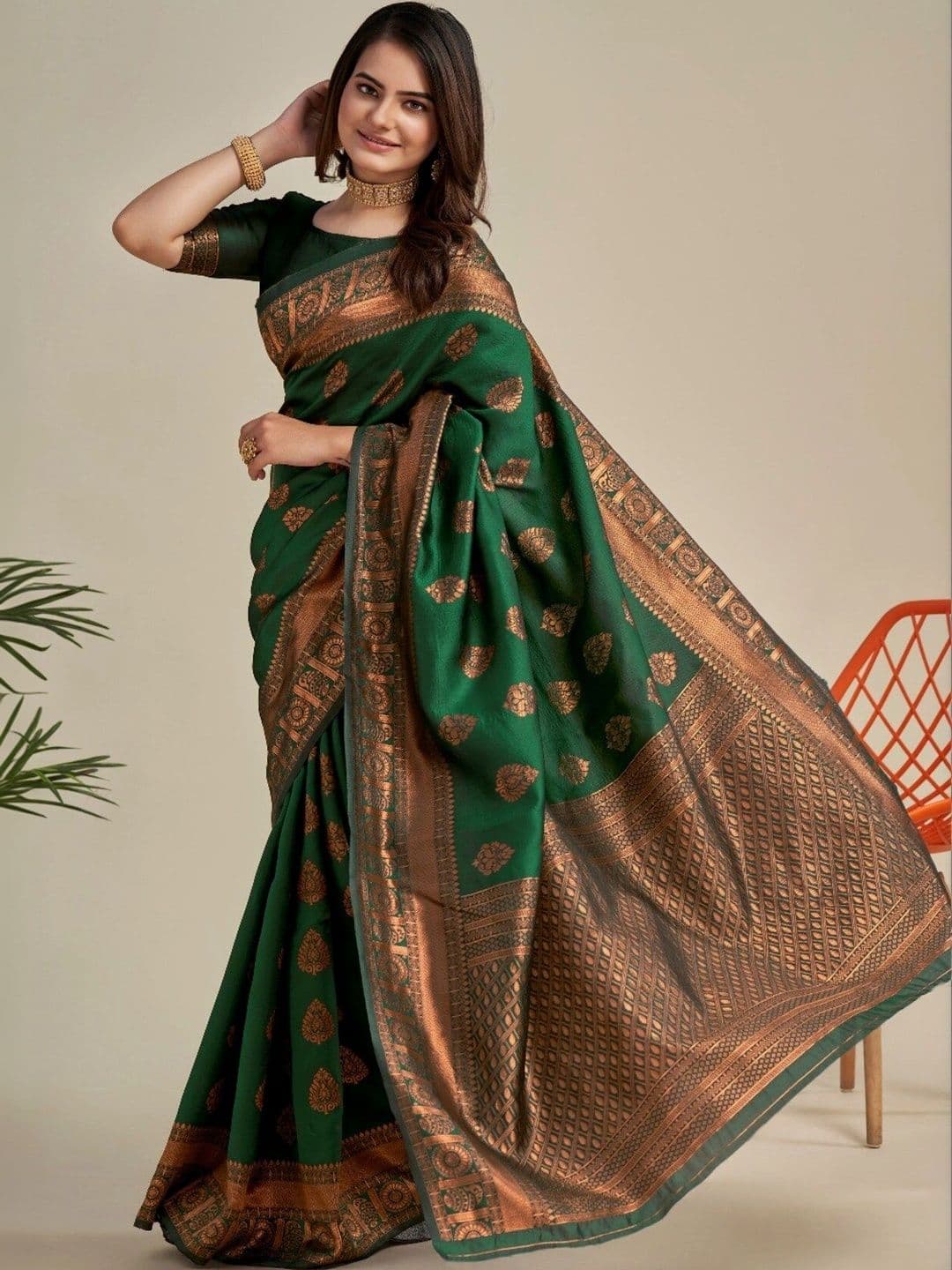 VS MALL Ethnic Motifs Zari Banarasi Saree thumbnail 4