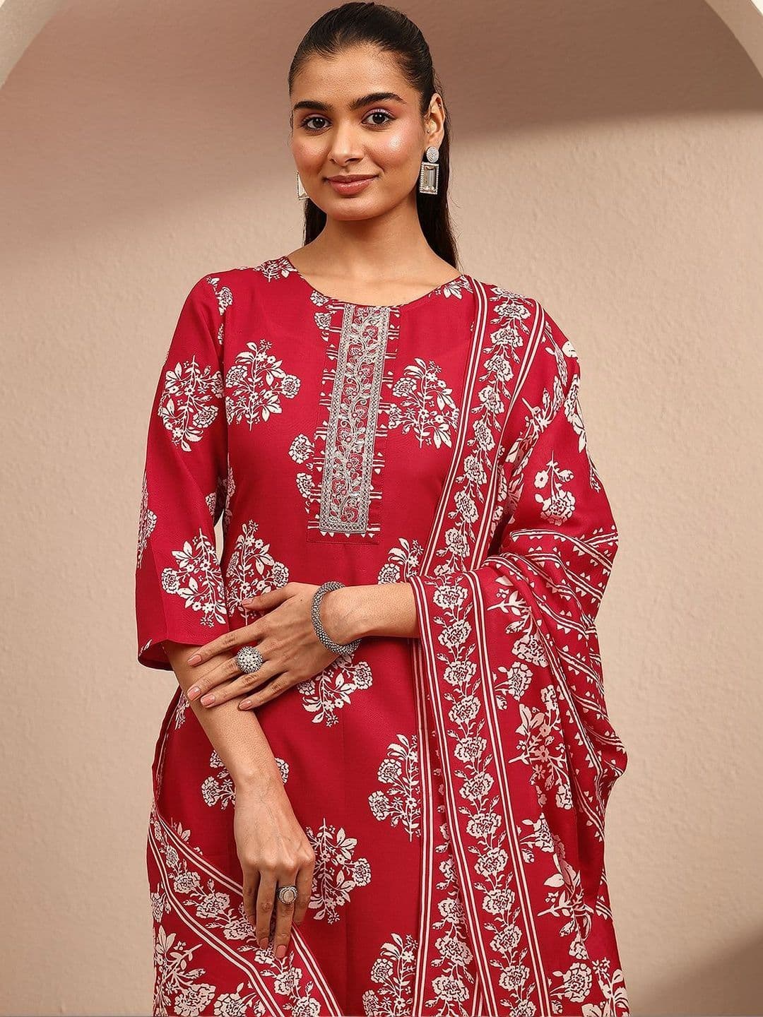 Gerua By Libas Women Floral Printed Regular Thread Work Kurta with Trousers & With Dupatta thumbnail 5