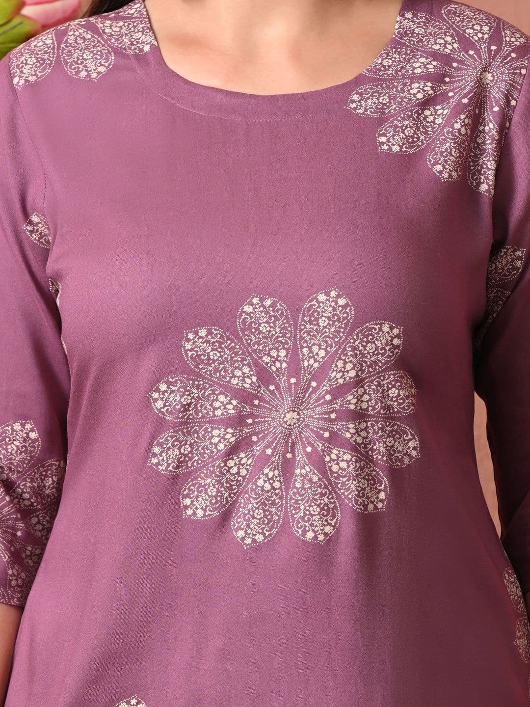 Sangria Women Floral Printed Kurta thumbnail 3