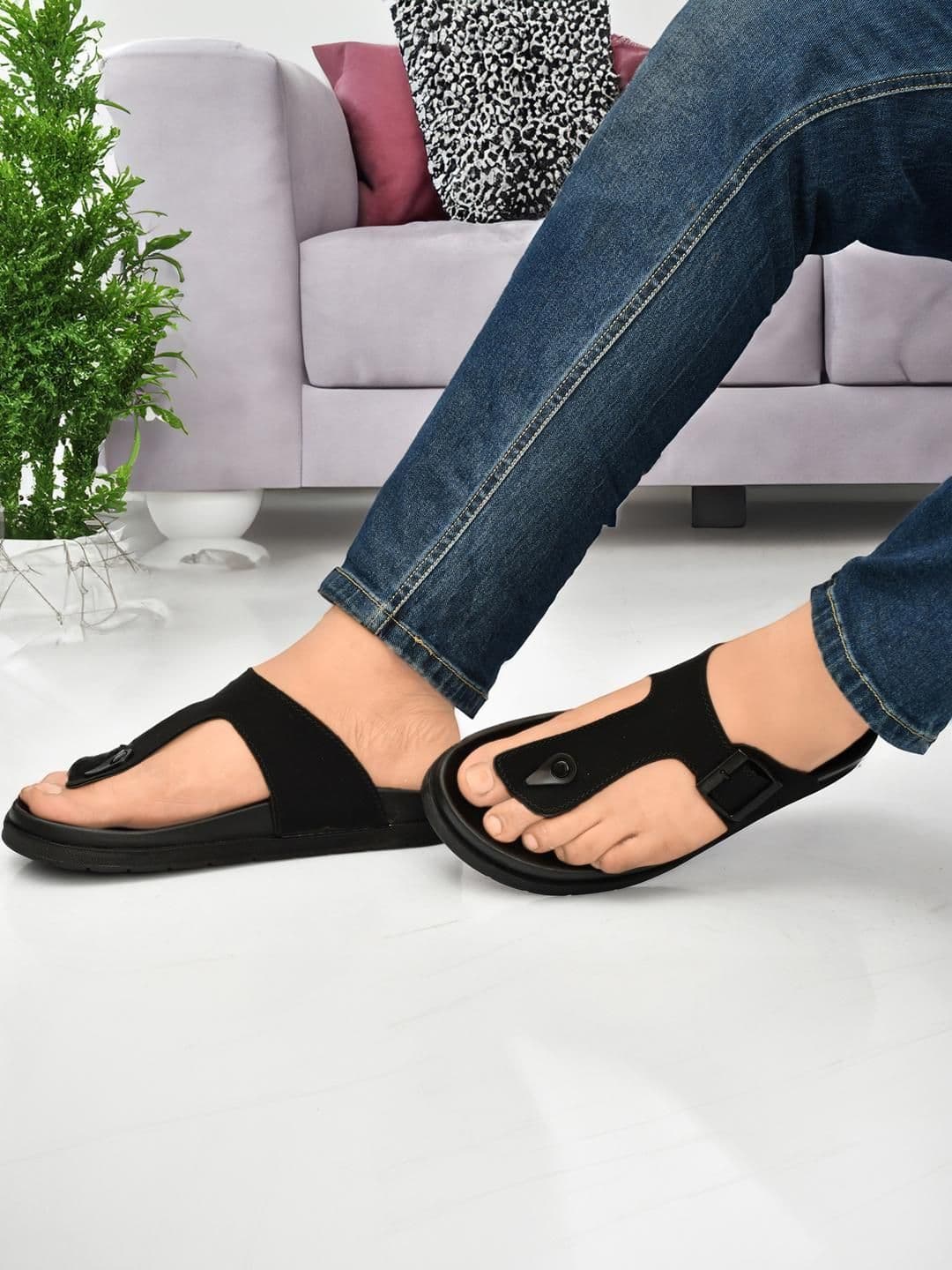 G L Trend Black Leather Sandals thumbnail 5
