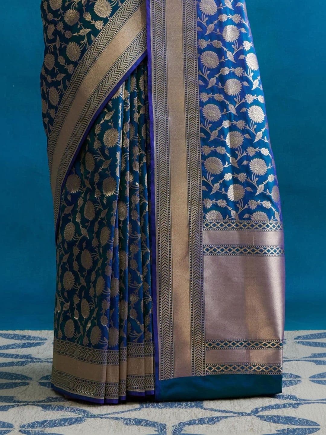 VS MALL Woven Design Zari Banarasi Saree thumbnail 3