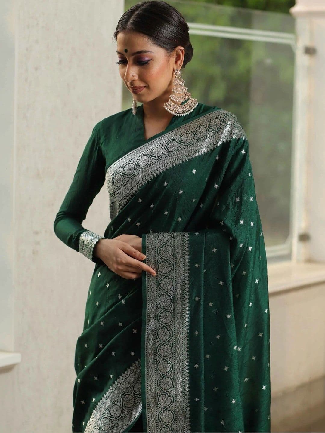 VS MALL Ethnic Motifs Zari Banarasi Saree thumbnail 6