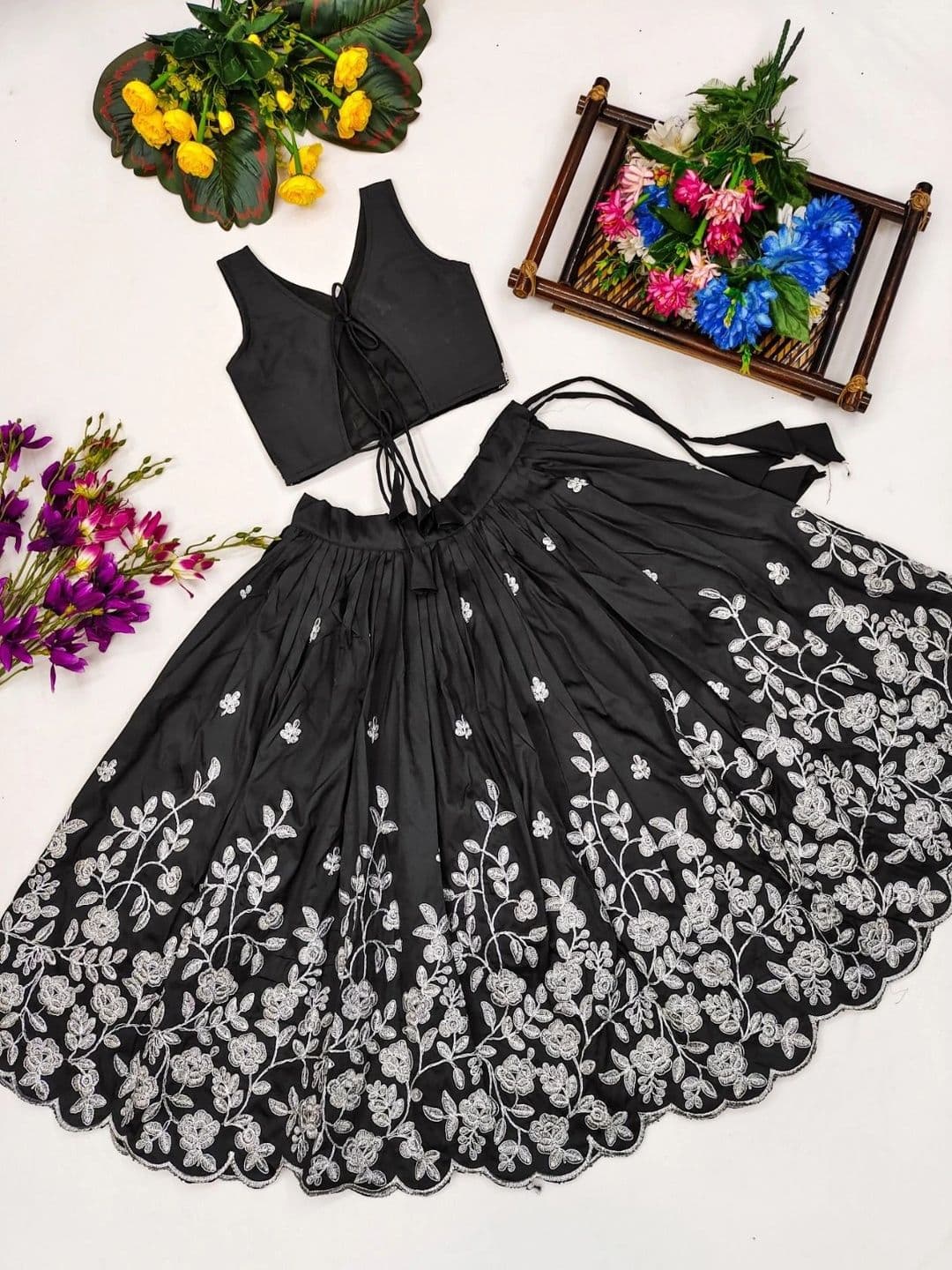 Sangria Girls Embroidered Thread Work Ready to Wear Lehenga & thumbnail 6