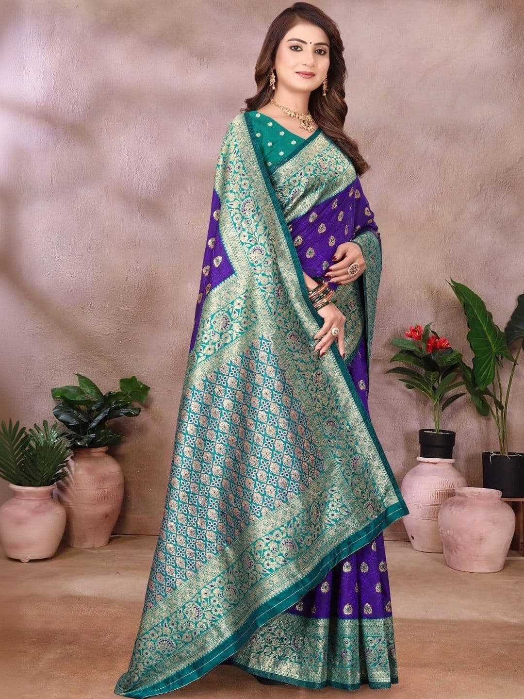Dreamposhak Zari Satin Banarasi Saree thumbnail 3