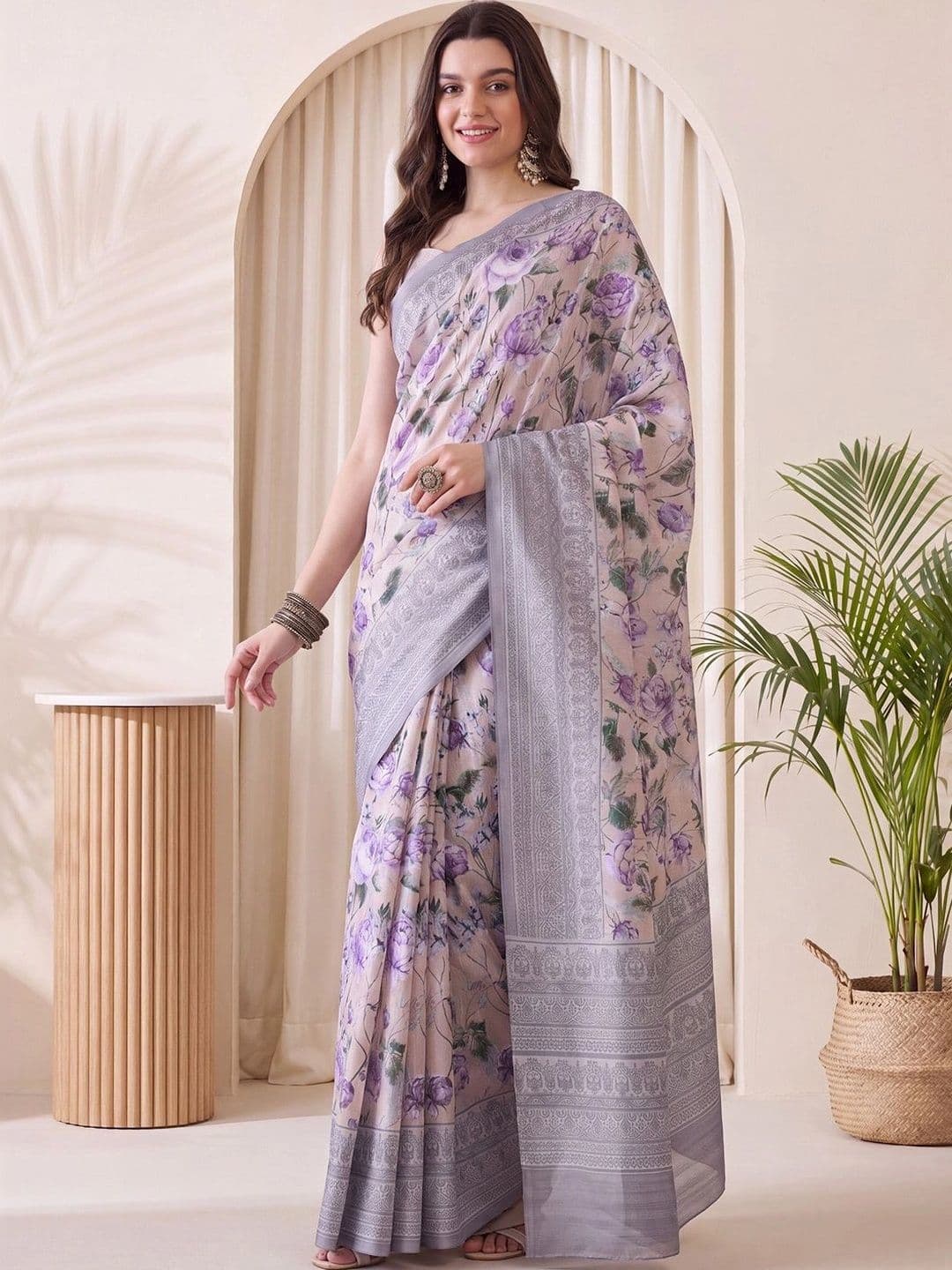 Anouk Floral Embroidered Silk Blend Designer Saree thumbnail 4