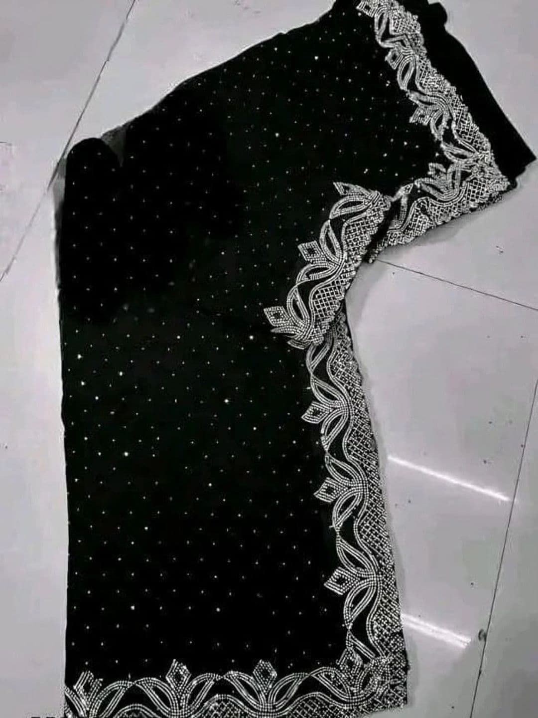 RENBRIZA Embroidered Poly Chiffon Saree thumbnail 4