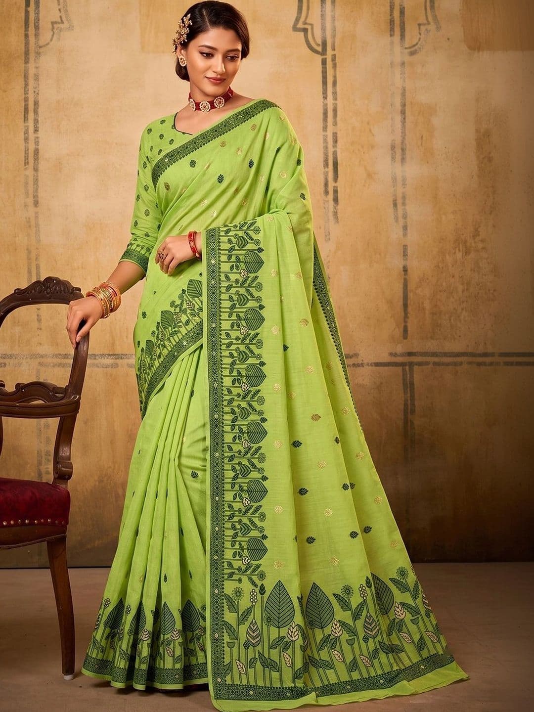 KALINI Ethnic Motifs Embroidered Designer Saree - view 1