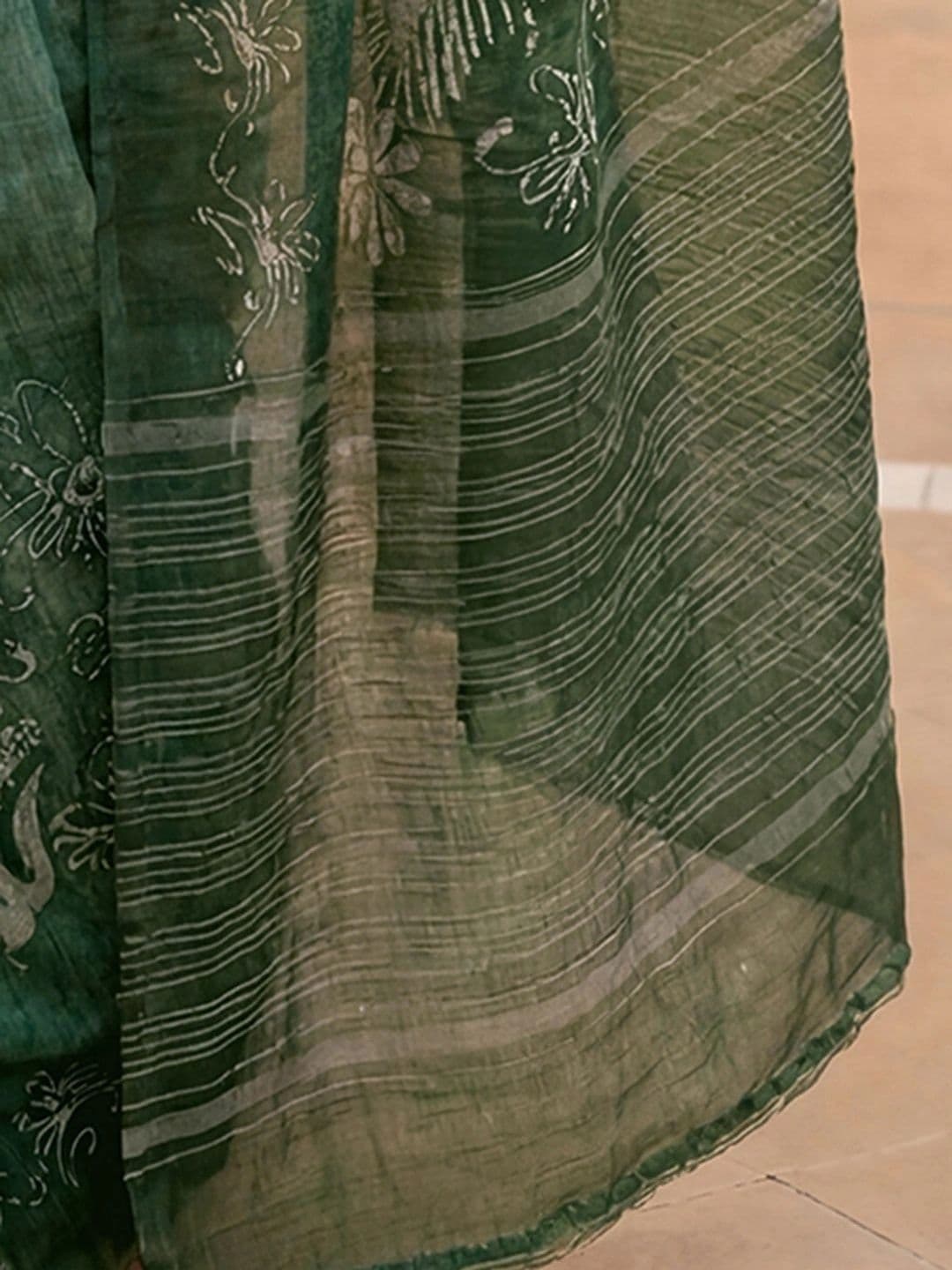 KALINI Floral Embroidered Fusion Saree thumbnail 2