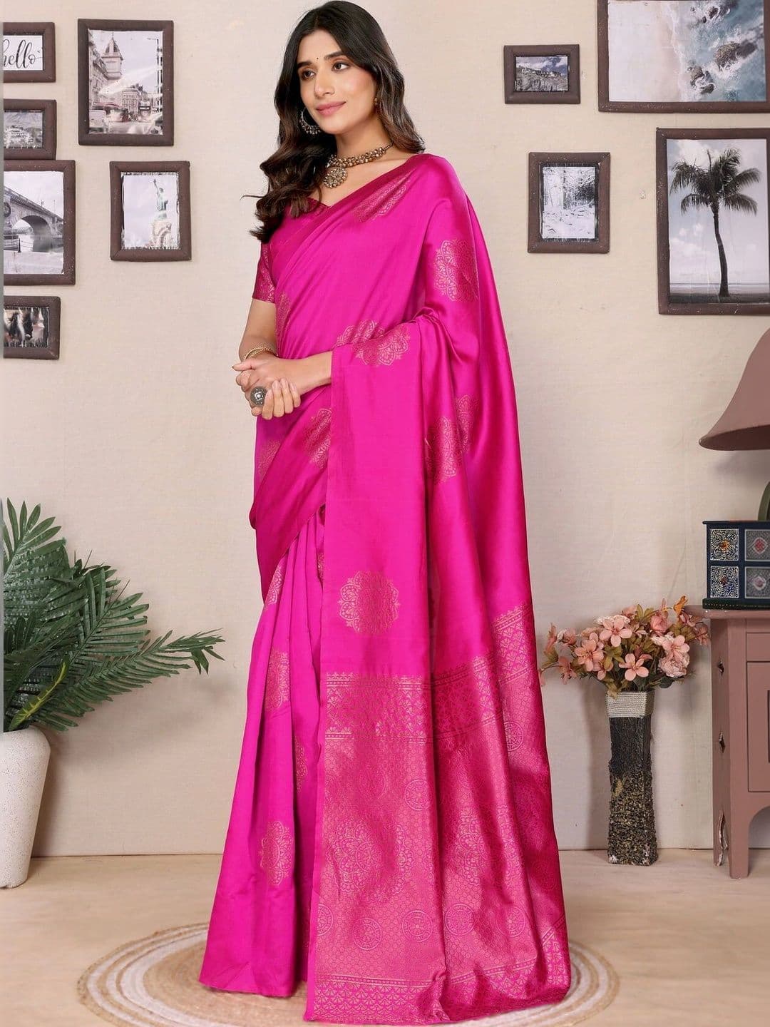 VS MALL Woven Design Zari Banarasi Saree thumbnail 2