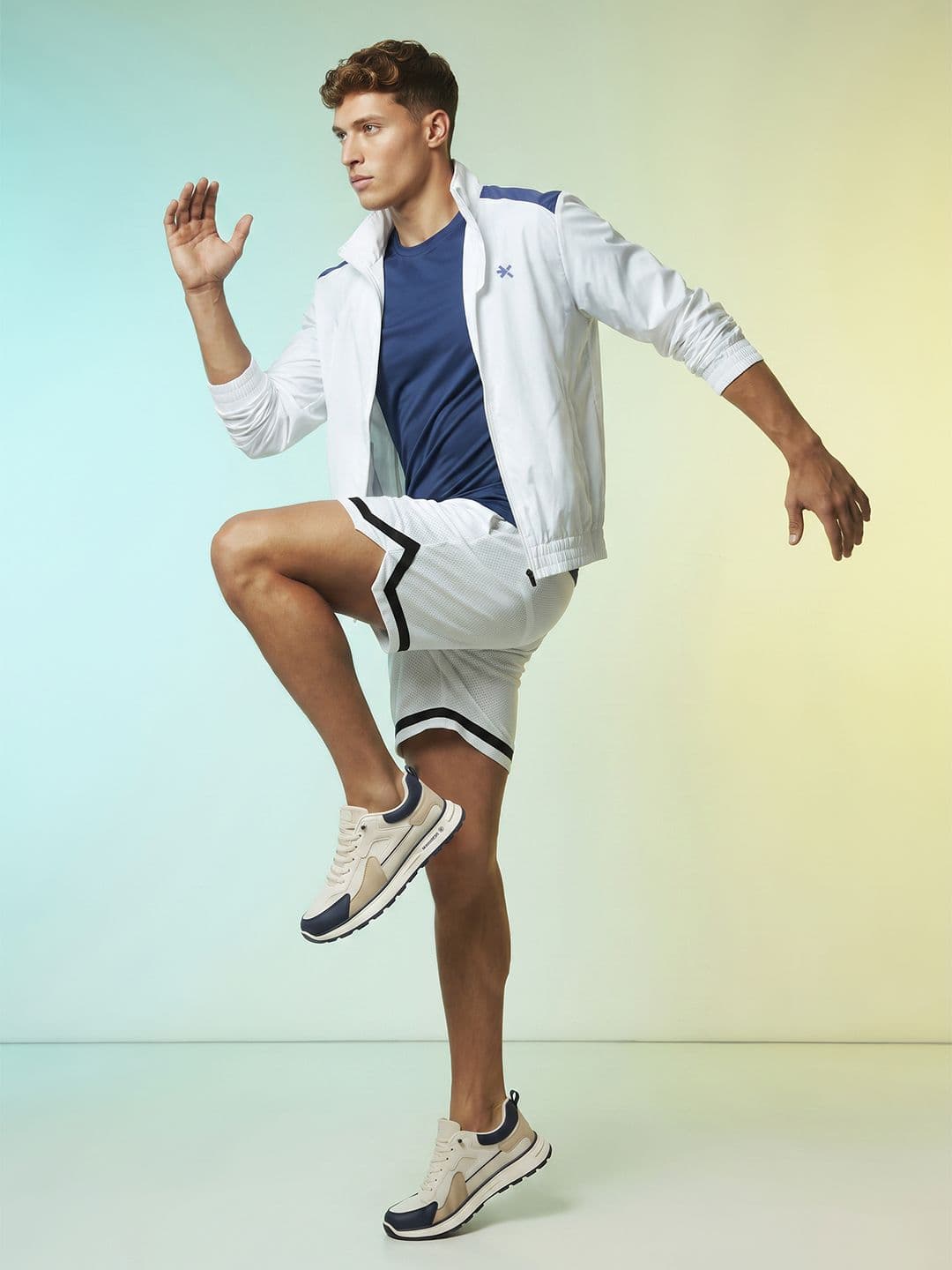 HRX by Hrithik Roshan Colourblocked Lightweight Sporty Jacket thumbnail 5