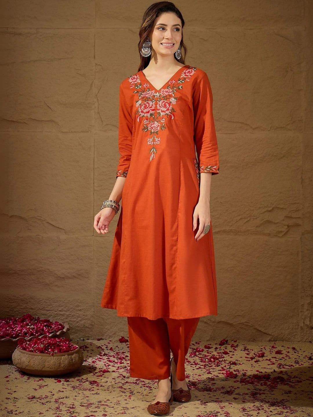TRUVON FASHIONS Women Floral Embroidered Regular Thread Work Pure Cotton Kurta with Palazzos - view 1