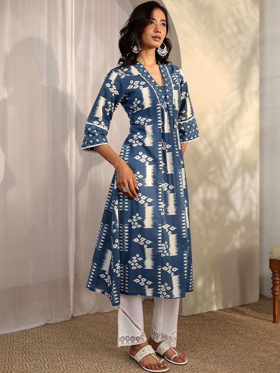 Libas Women Ethnic Motifs Printed Indigo Kurta thumbnail 4