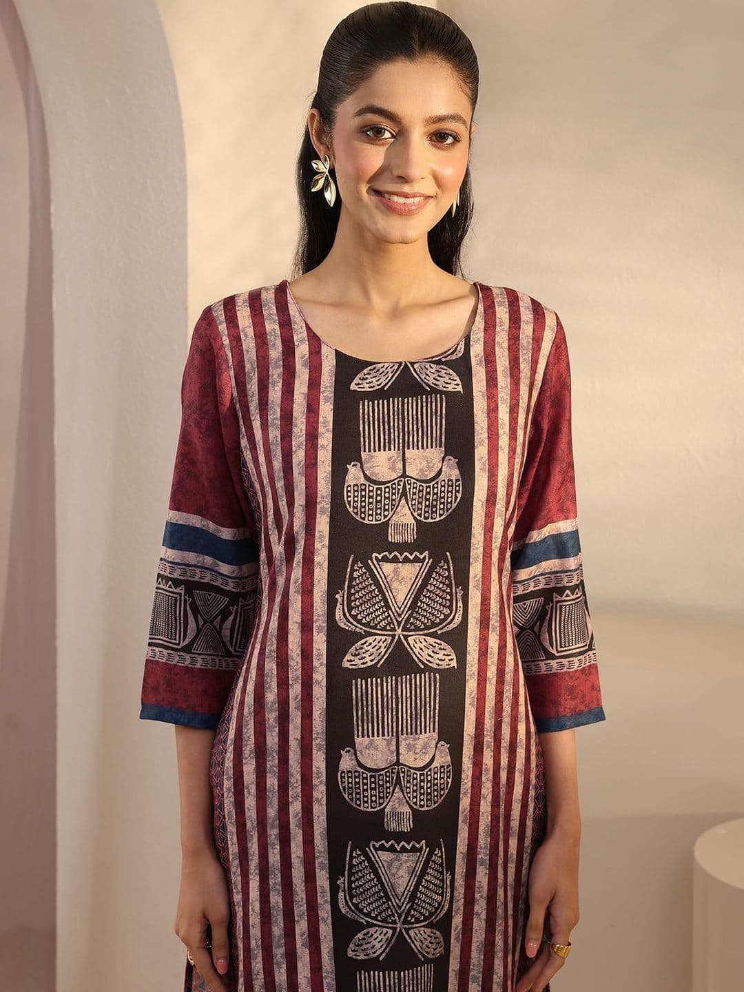 Libas Women Maroon Striped Printed Straight Kurta thumbnail 5