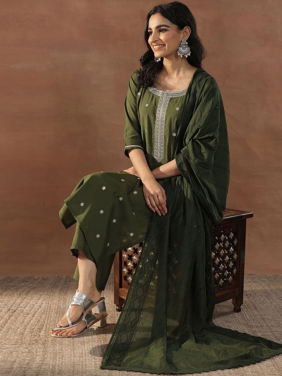Gerua By Libas Women Floral Embroidered Regular Sequinned Kurta with Trousers & With Dupatta thumbnail 3