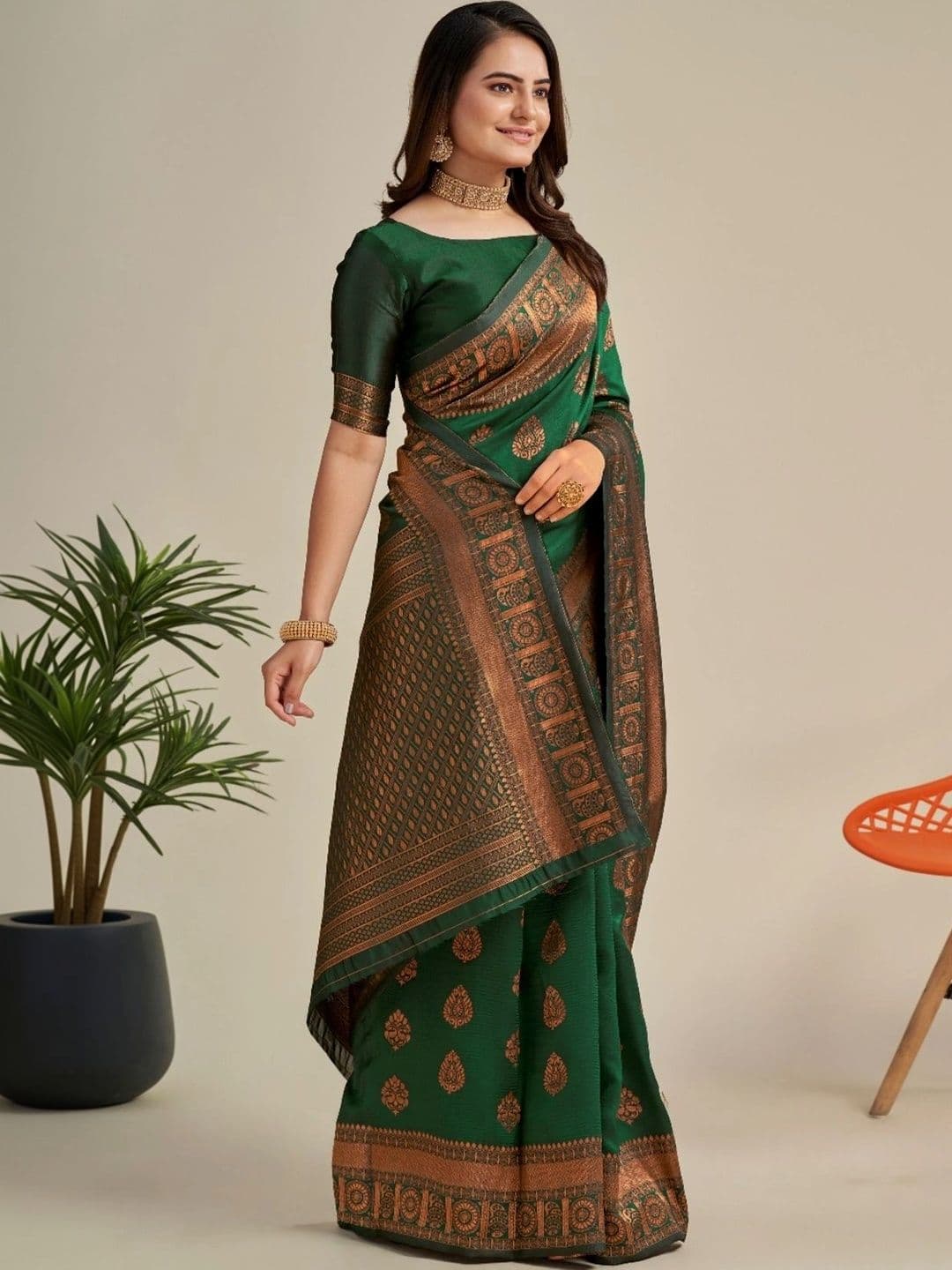 VS MALL Ethnic Motifs Zari Banarasi Saree thumbnail 5