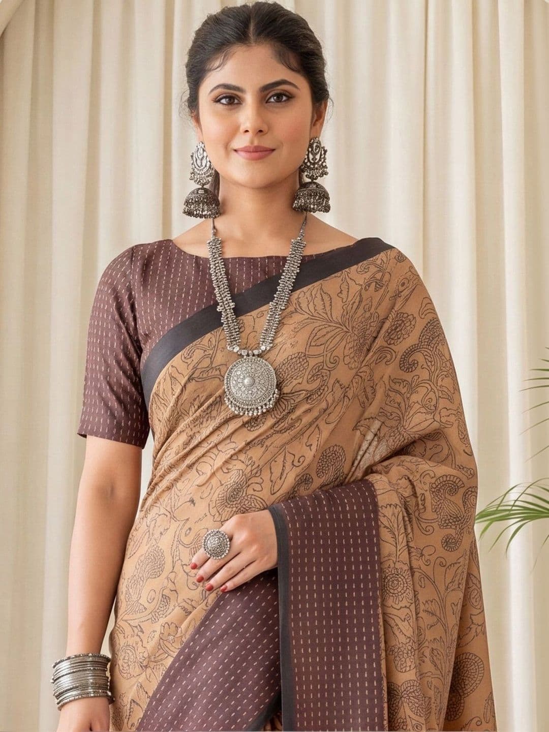 Anouk Floral Silk Blend Designer Block Print Saree thumbnail 2