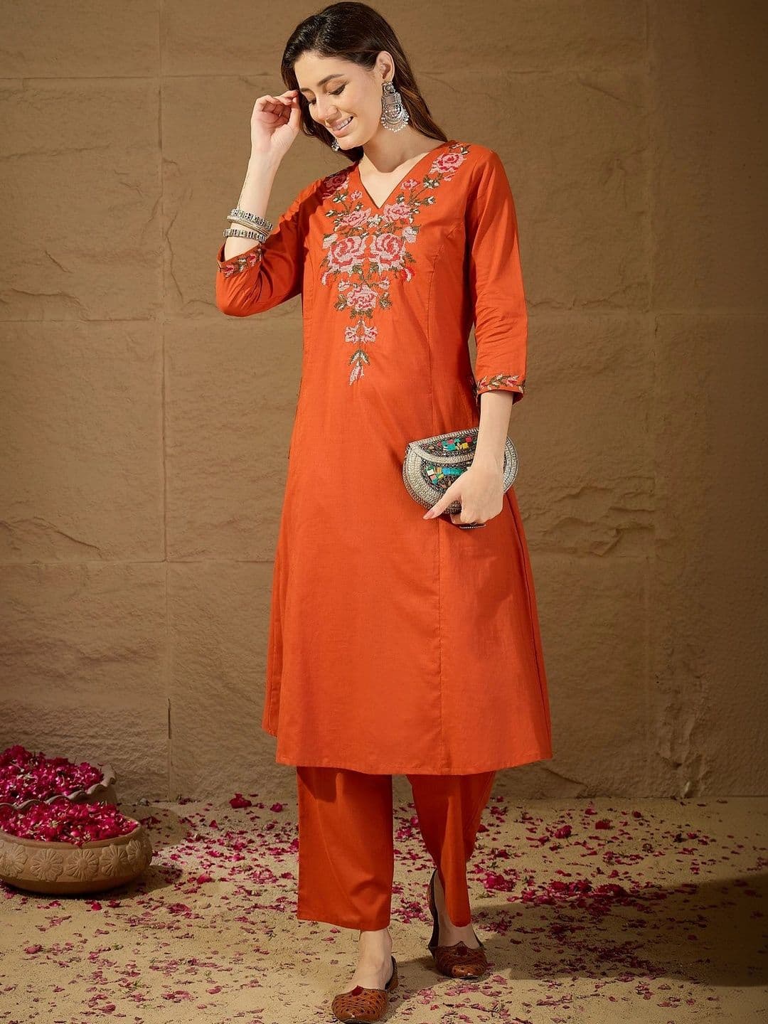 TRUVON FASHIONS Women Floral Embroidered Regular Thread Work Pure Cotton Kurta with Palazzos thumbnail 3