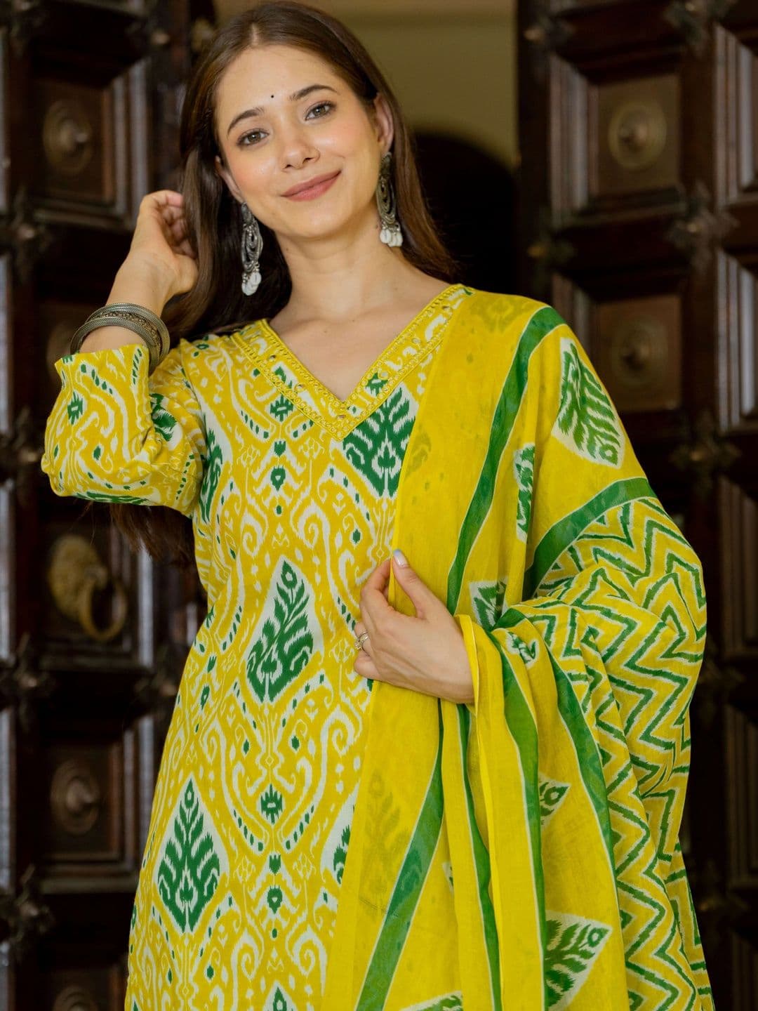 Rangnavi Women Ethnic Motifs Printed Regular Pure Cotton Kurta with Trousers & With Dupatta thumbnail 4