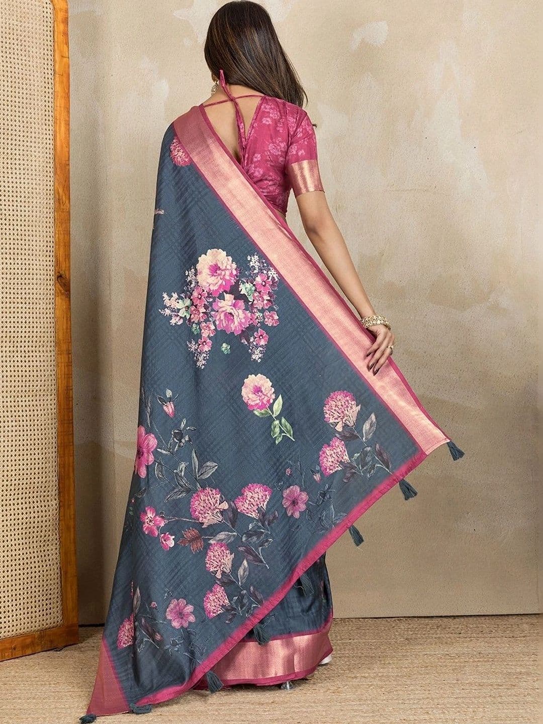 Kesarii Fusion Saree thumbnail 3