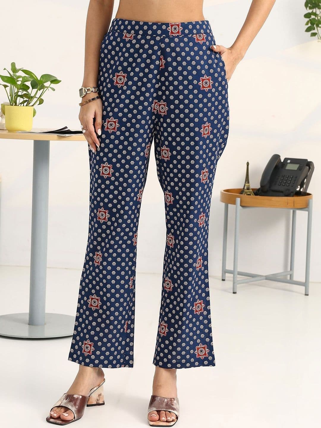 Gerua By Libas Women Ethnic Motifs Printed Regular Pure Cotton Kurta with Trousers & With Dupatta thumbnail 3