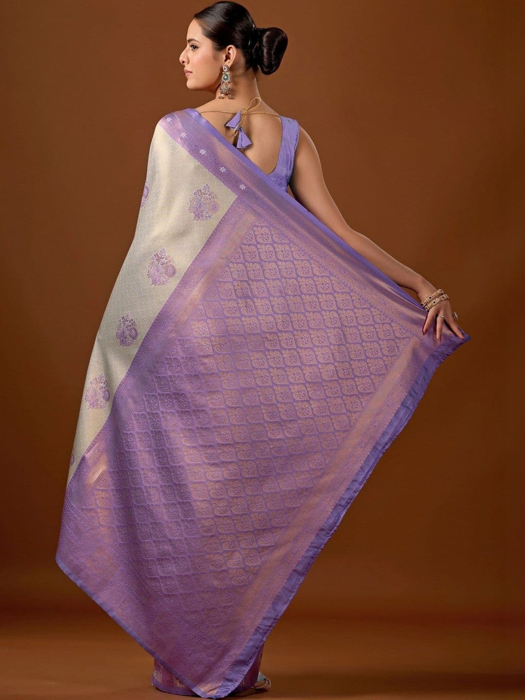 ERIKA Woven Design Zari Silk Blend Designer Banarasi Saree thumbnail 7