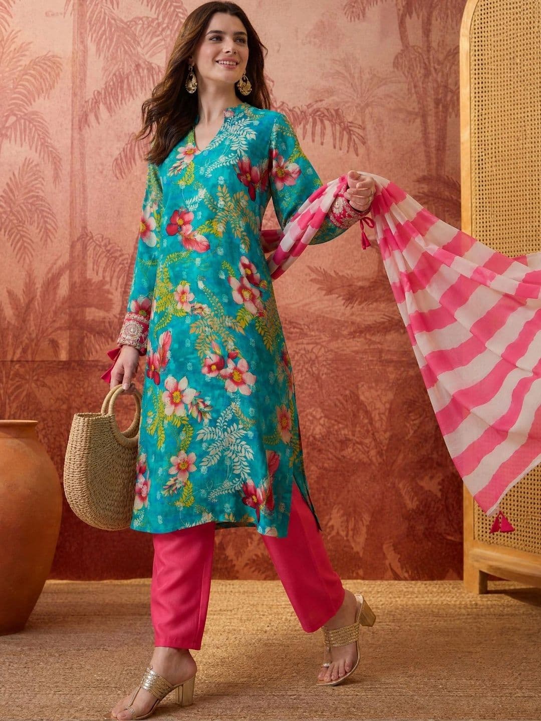 Sangria Women Floral Printed Regular Thread Work Kurta with Palazzos & With Dupatta thumbnail 5