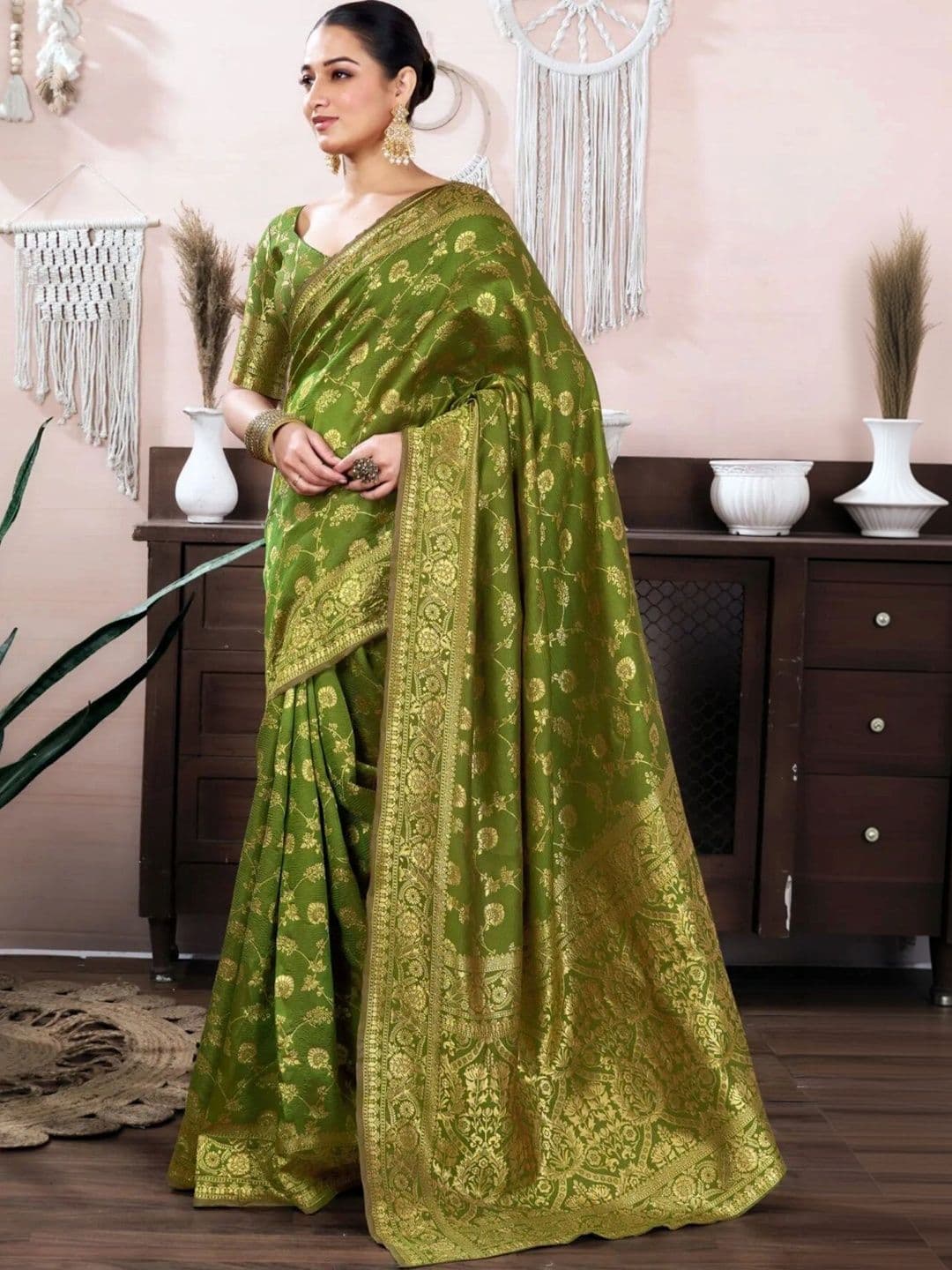 VS MALL Ethnic Motifs Zari Banarasi Saree thumbnail 3