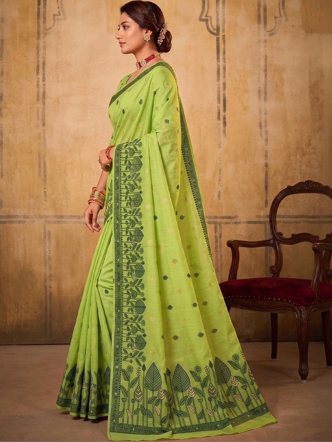 KALINI Ethnic Motifs Embroidered Designer Saree thumbnail 5