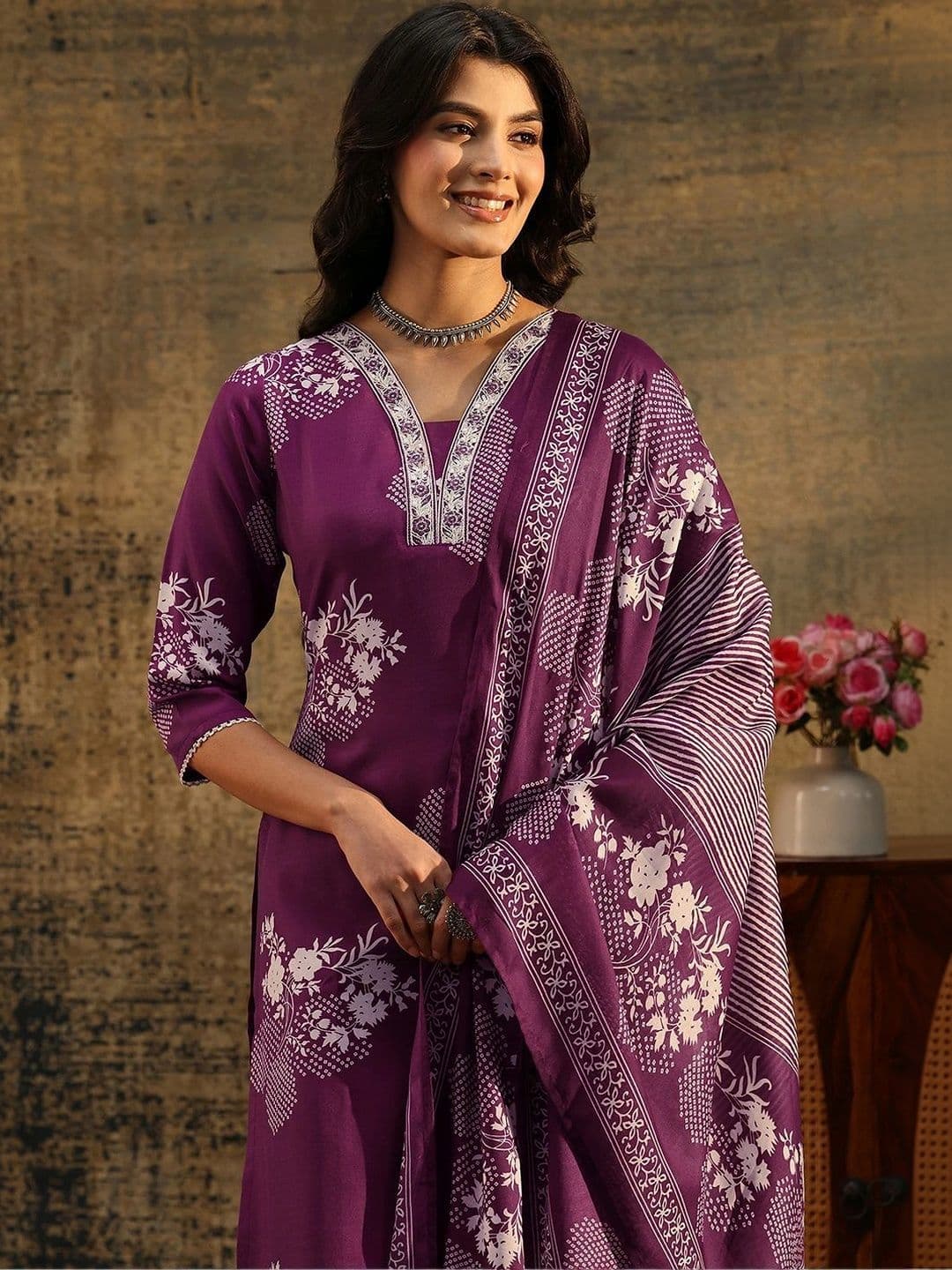 Gerua By Libas Women Floral Printed Regular Kurta with Trousers & With Dupatta thumbnail 6