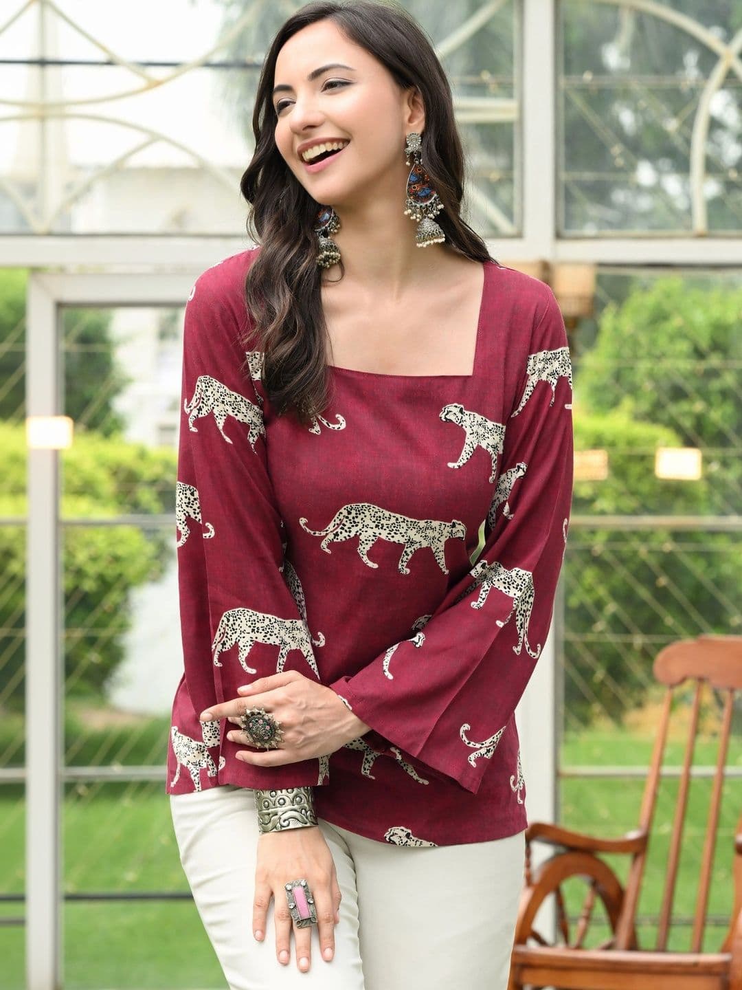 Viharini Women Printed Flared Sleeves Kurta thumbnail 5