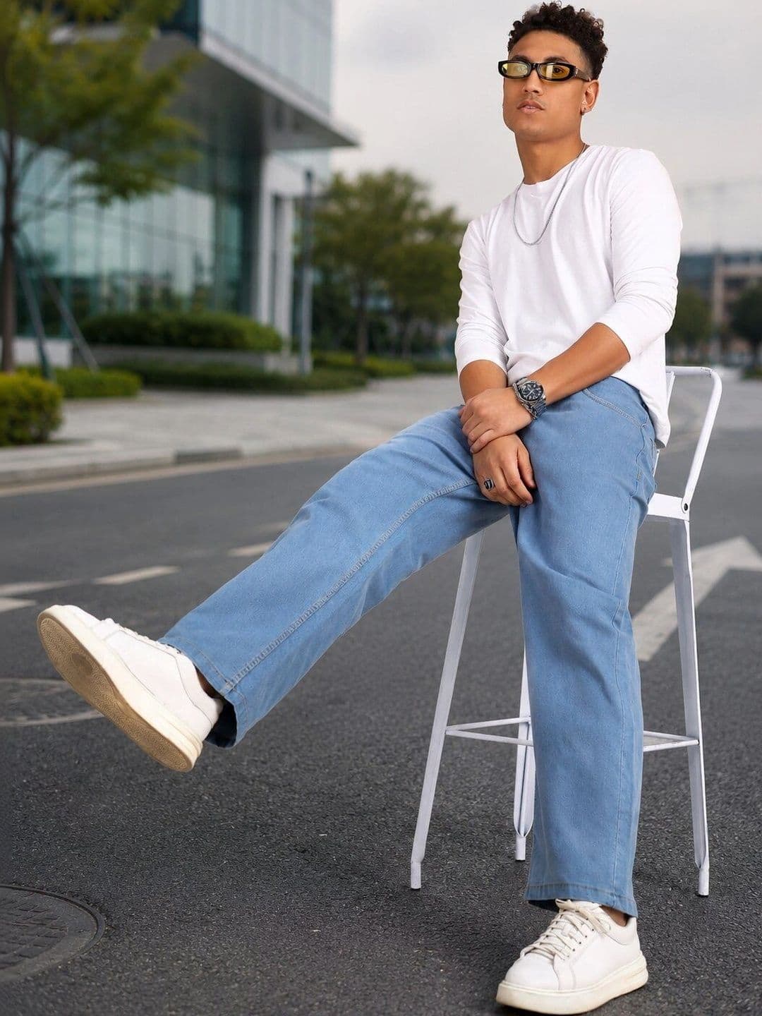 MONTREZ Men Straight Fit Mid-Rise Jeans thumbnail 2