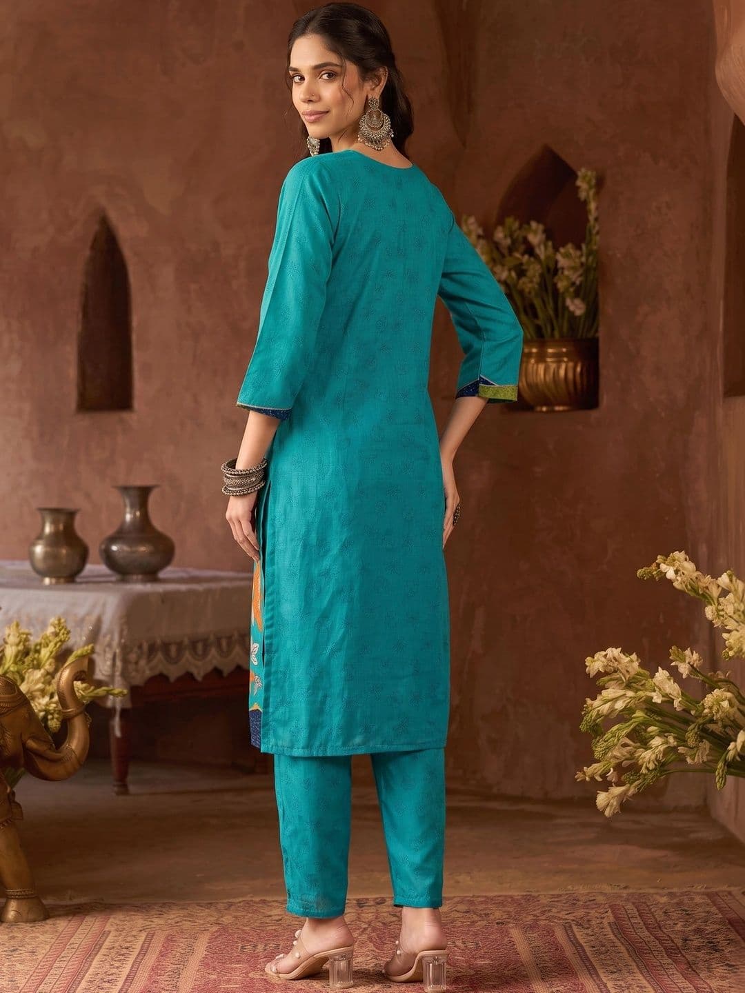 RAGHVENDRA TEXTILES Women Floral Printed Regular Pure Cotton Kurta with Trousers thumbnail 6