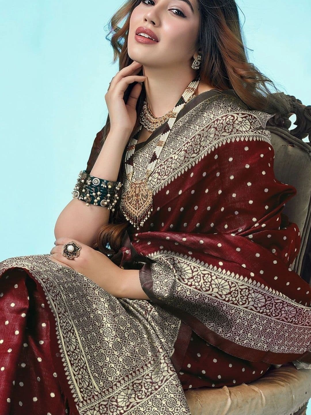 VS MALL Woven Design Zari Banarasi Saree thumbnail 3