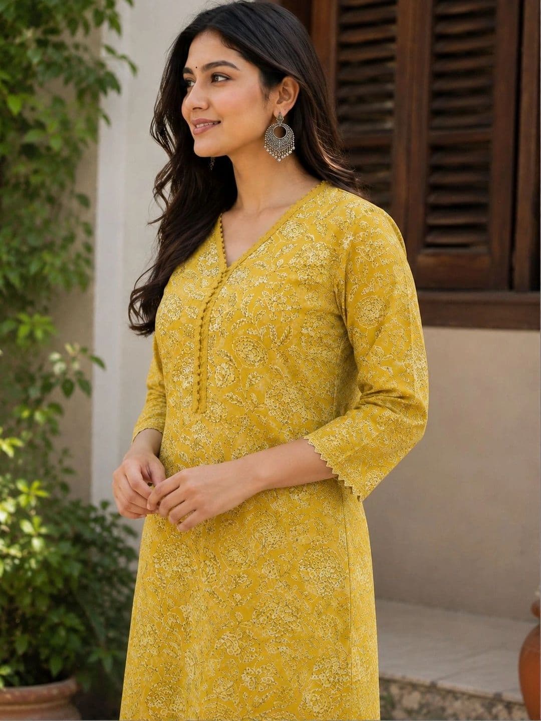Hunaiza Women Floral Printed Indie Florals Kurta thumbnail 3