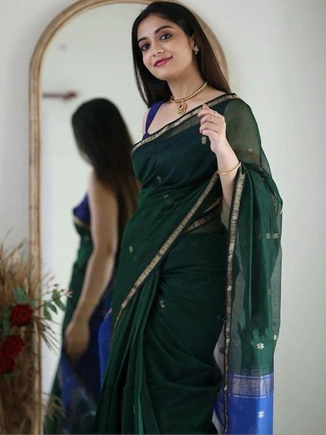 wearsquad Zari Art Silk Banarasi Saree thumbnail 4