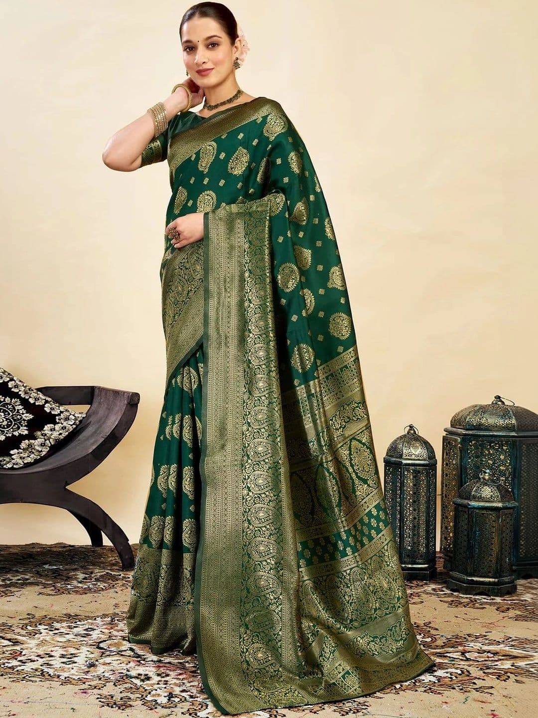 wearsquad Woven Design Zari Art Silk Banarasi Saree thumbnail 2