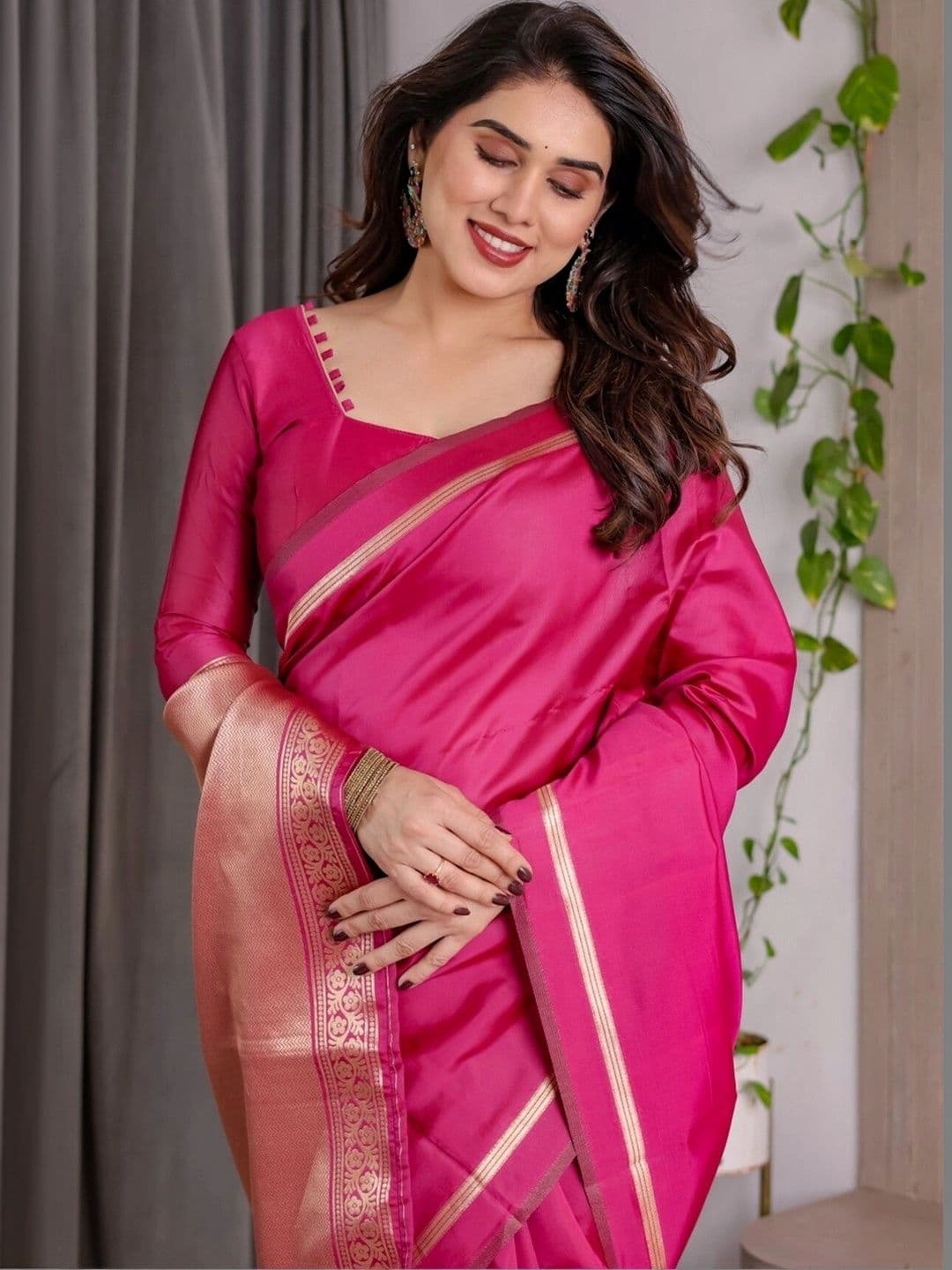 VS MALL Ethnic Motifs Zari Silk Cotton Banarasi Saree thumbnail 4
