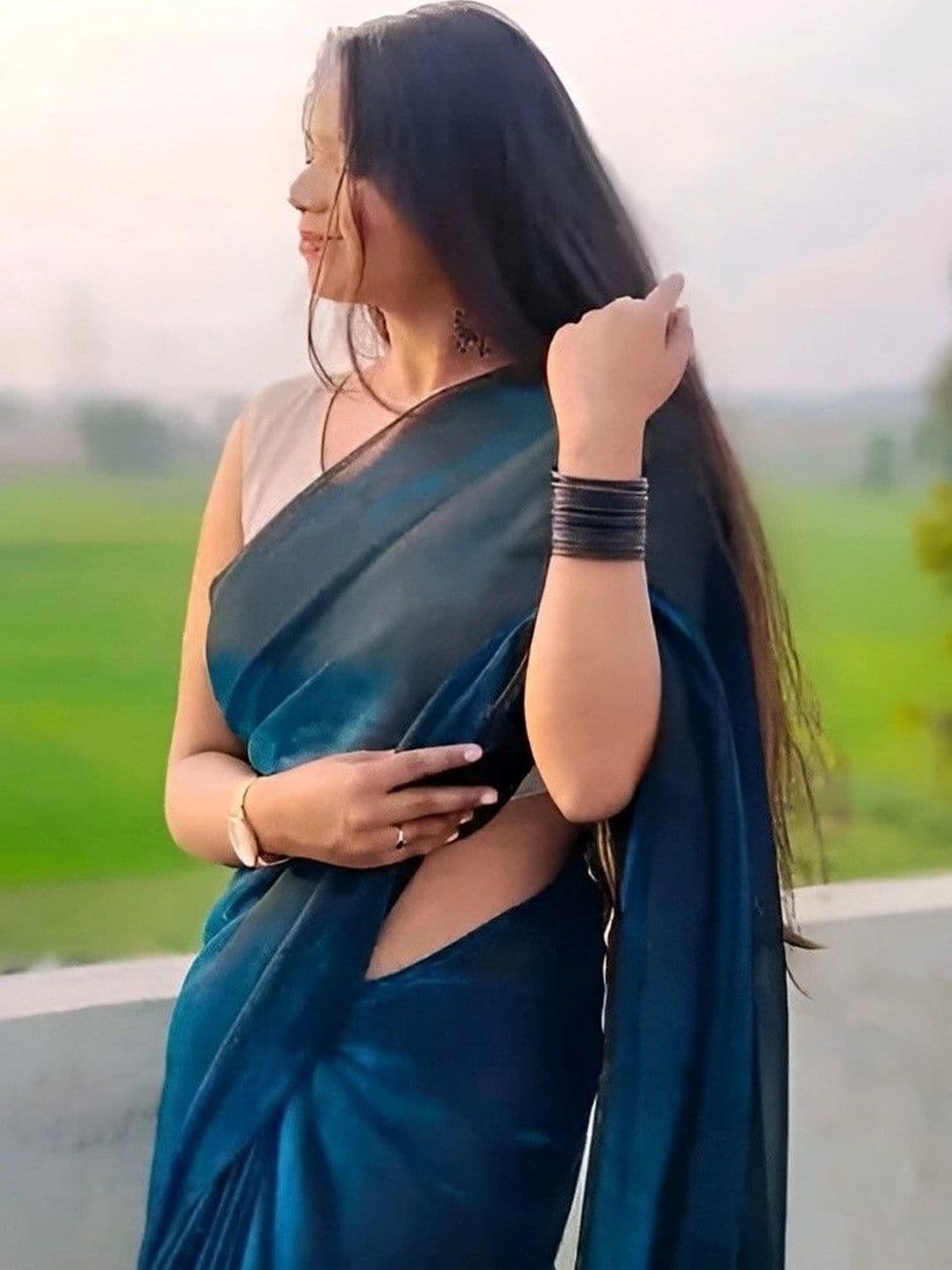 RENBRIZA Floral Mirror Work Poly Georgette Saree thumbnail 3