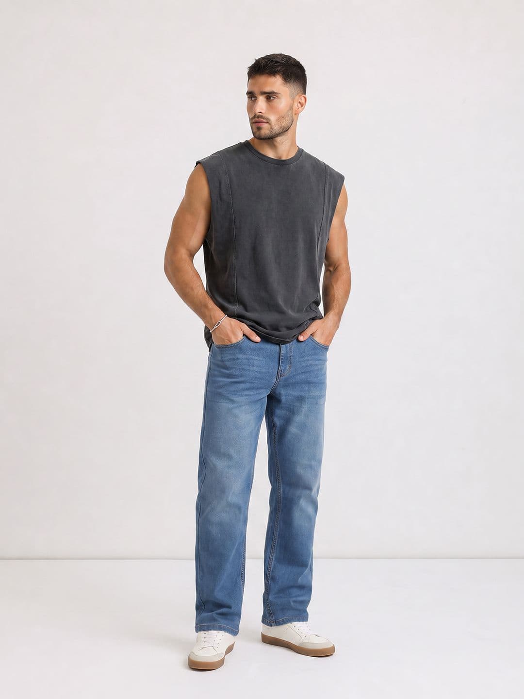 The Roadster Life Co. Men Relaxed Fit Stretchable Jeans thumbnail 3