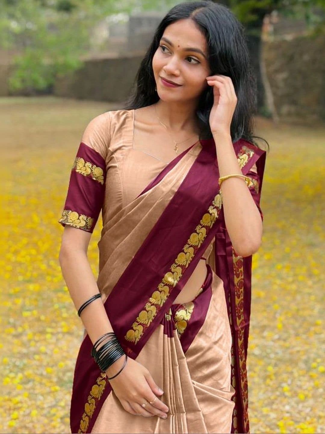 UMANTA Woven Design Zari Silk Cotton Designer Gadwal Saree thumbnail 6