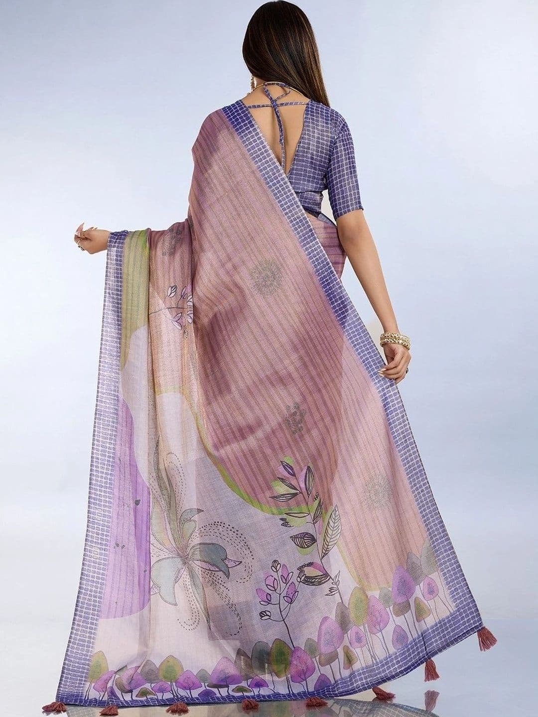 Kesarii Floral Saree thumbnail 6