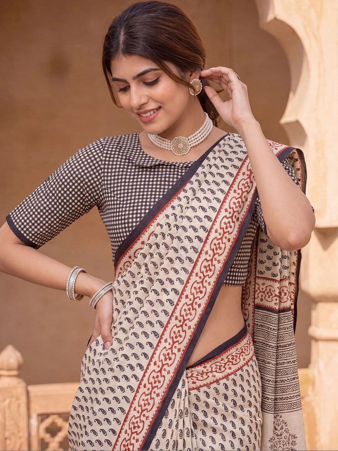Anouk Bagh Art Silk Designer Block Print Saree thumbnail 6