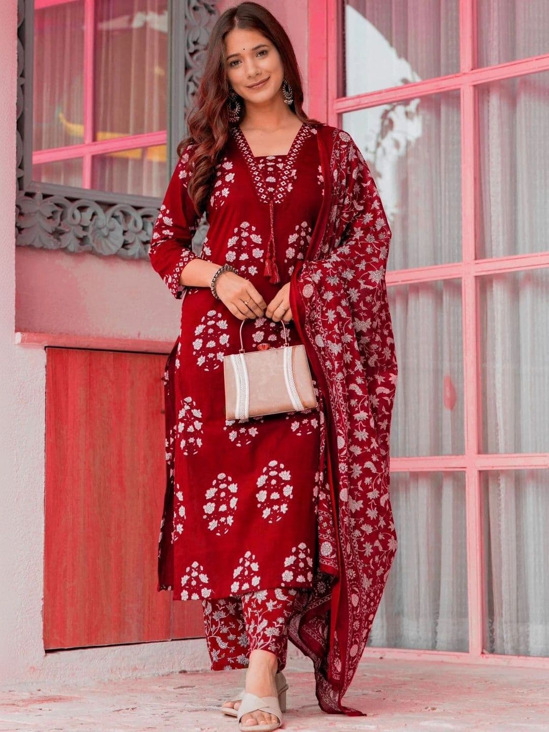 AURIPRX FASHION Women Floral Printed Regular Pure Cotton Kurta with Palazzos & With Dupatta thumbnail 4