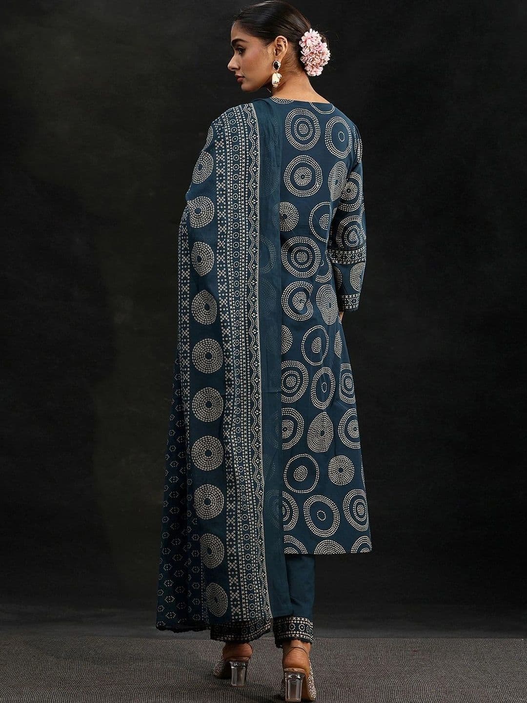 Libas Women Ethnic Motifs Printed Regular Mirror Work Kurta with Trousers & With Dupatta thumbnail 7