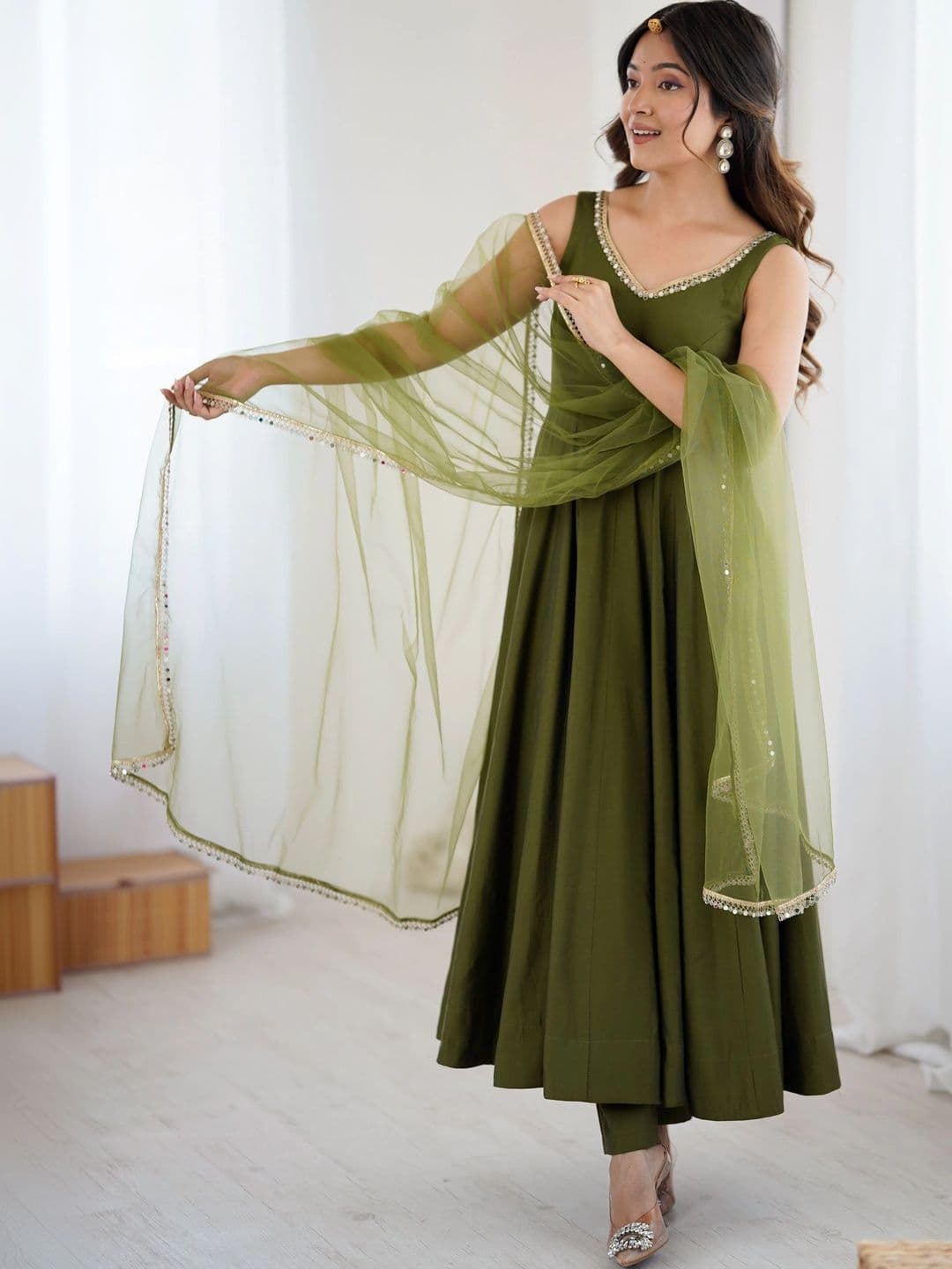 NORAFLEX Women Empire Chanderi Silk Kurta with Trousers & With Dupatta thumbnail 7