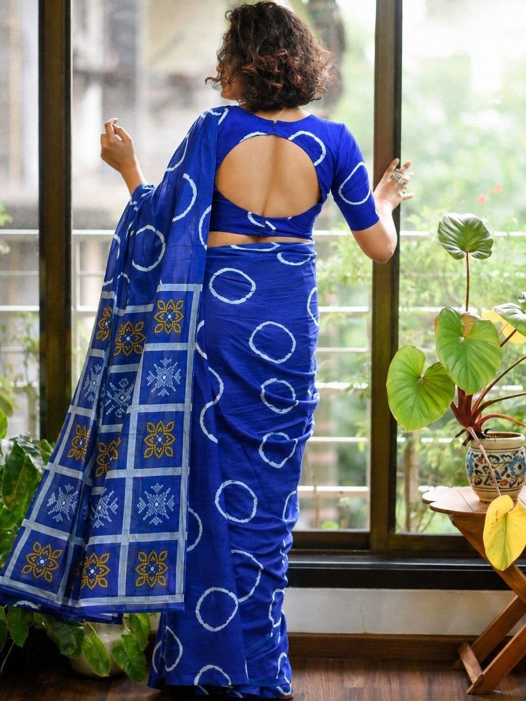 Lovwear Bandhani Pure Cotton Handloom Ikat Saree thumbnail 3
