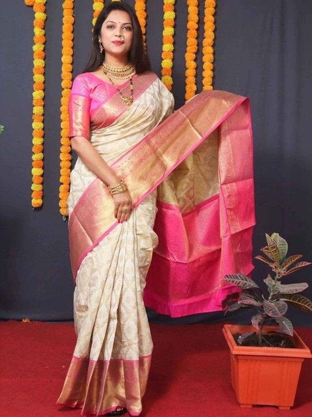 Milvia Ethnic Motifs Zari Silk Blend Designer Kanjeevaram Saree - view 1