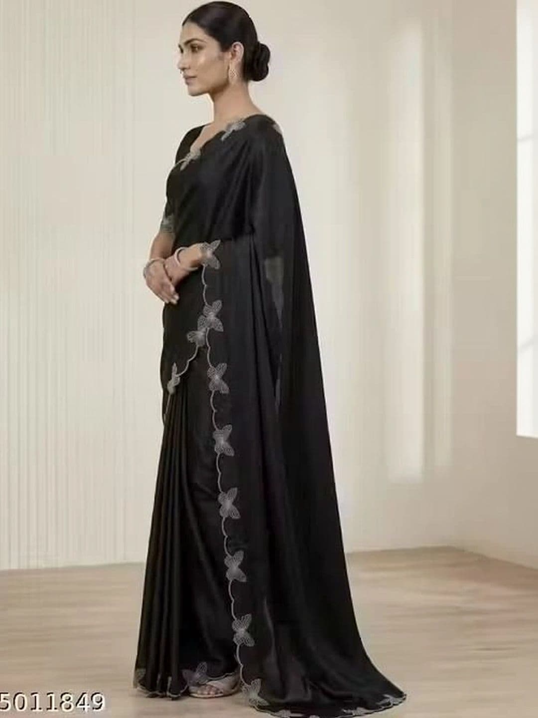 RENBRIZA Embroidered Poly Chiffon Saree thumbnail 2