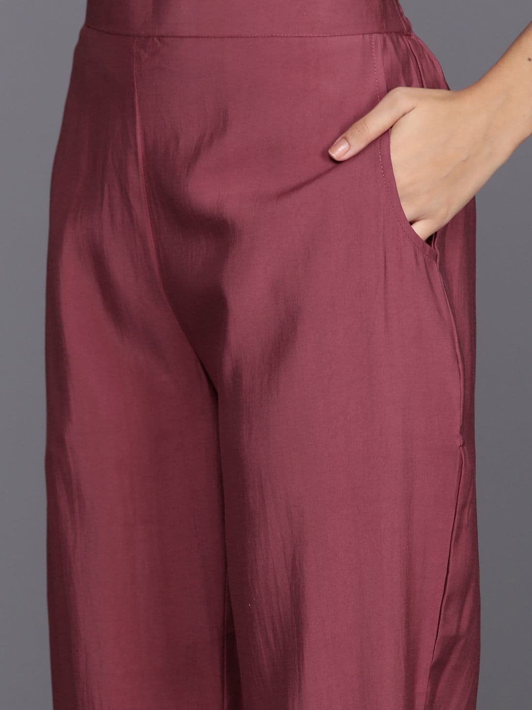 Gerua By Libas Floral Yoke Design Regular Sequinned Straight Kurta With Trousers & Dupatta thumbnail 4